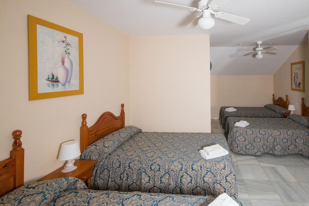 Apartamentos Las Rosas De Capistrano Nerja Exterior foto